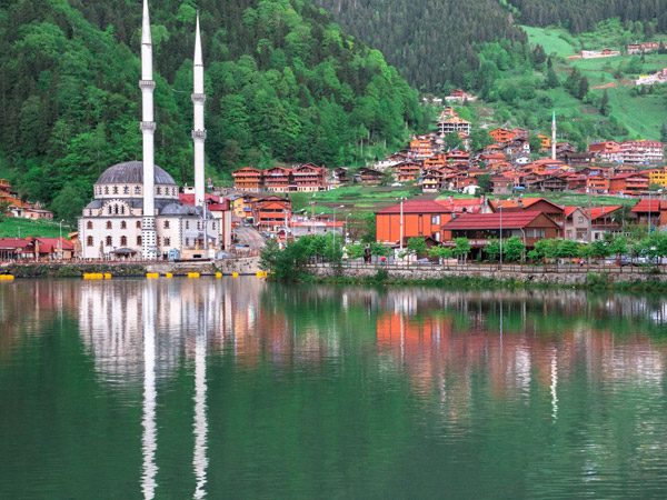 تور ترابزون، باتومی و اووزنگل